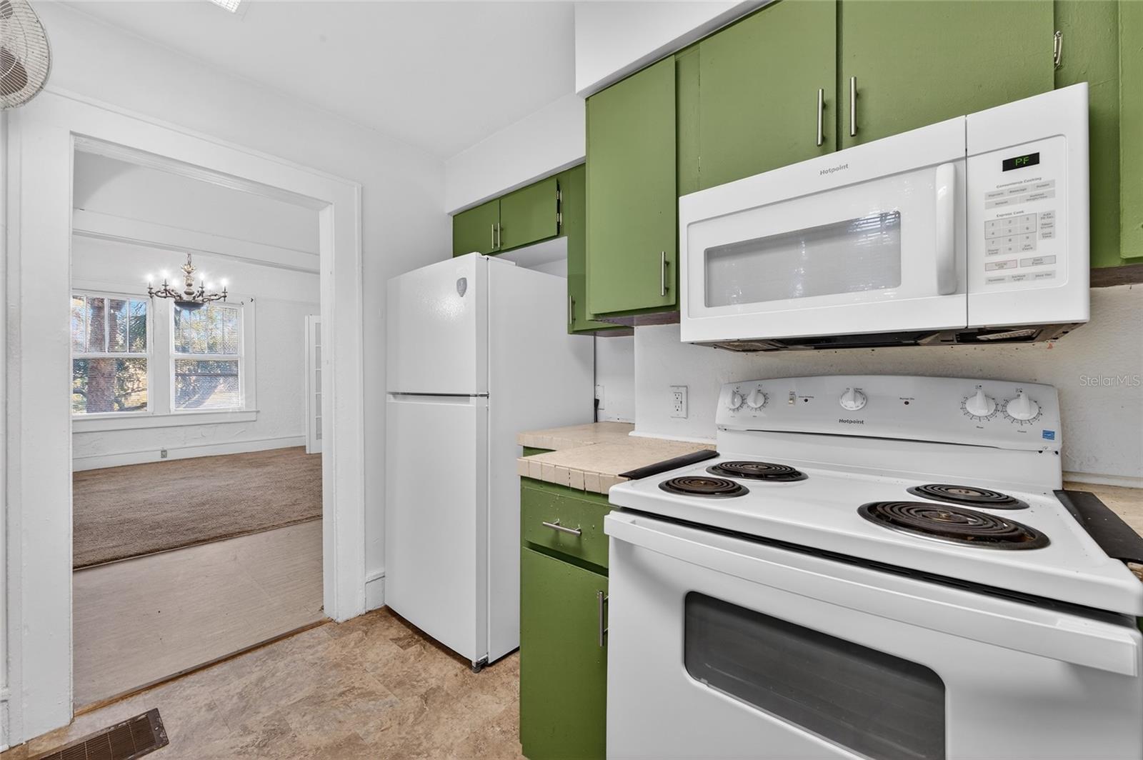 Image 15 of 40 For 1616 Crescent Ridge Road