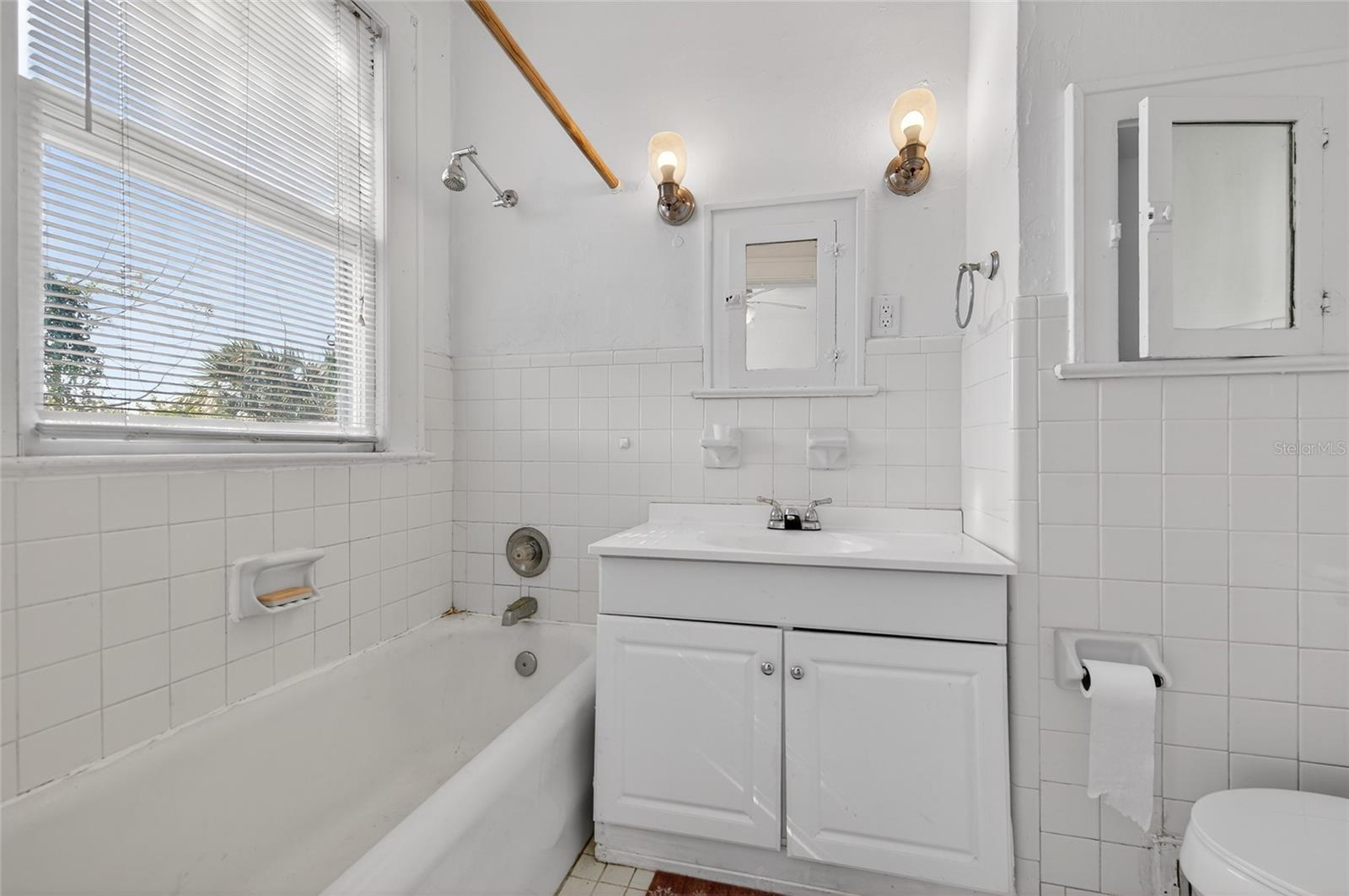 Image 17 of 40 For 1616 Crescent Ridge Road