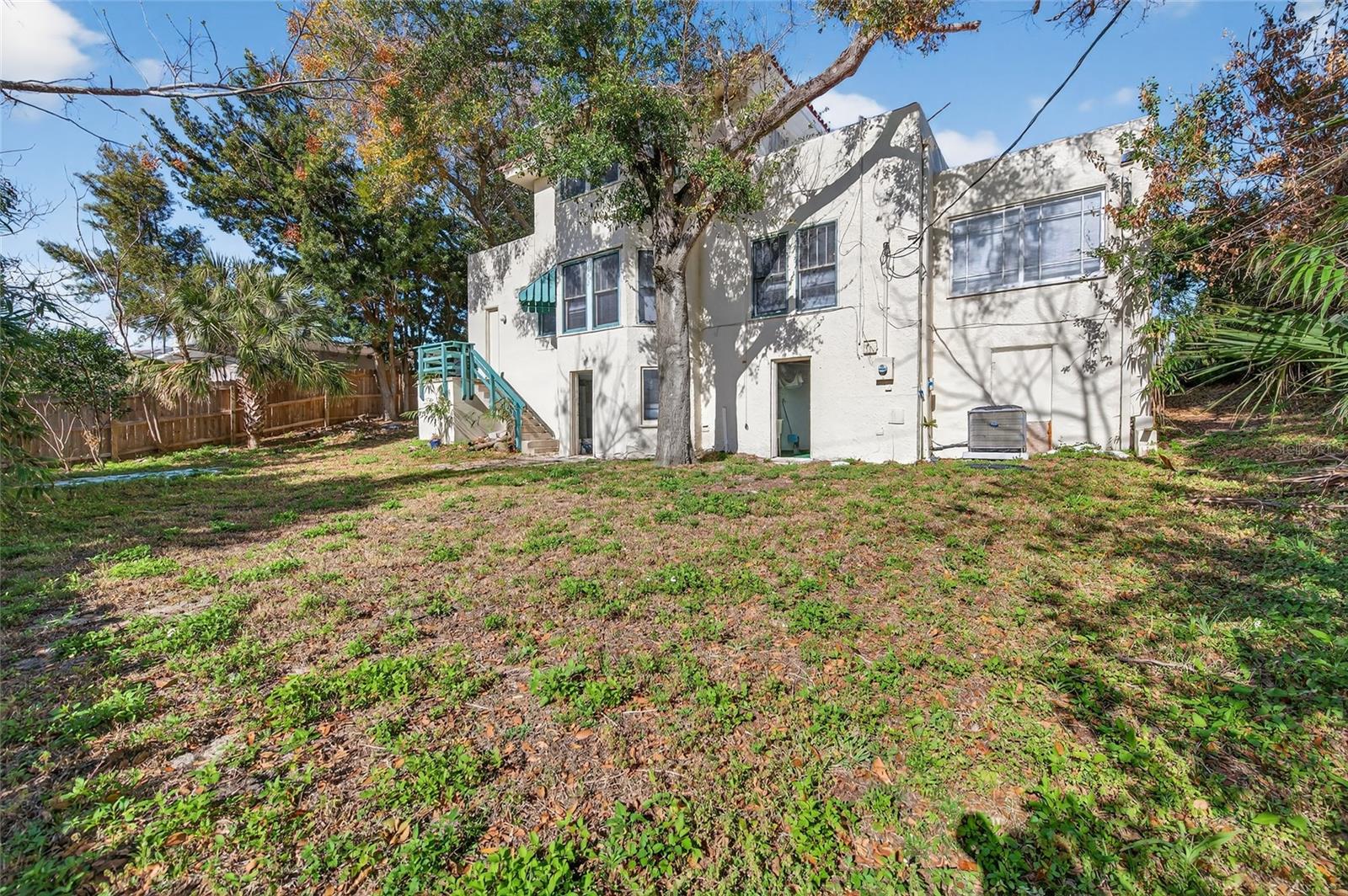 Image 5 of 40 For 1616 Crescent Ridge Road