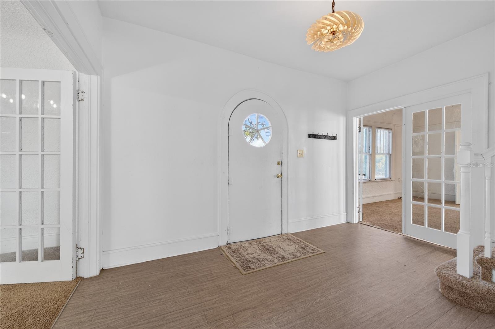 Image 6 of 40 For 1616 Crescent Ridge Road