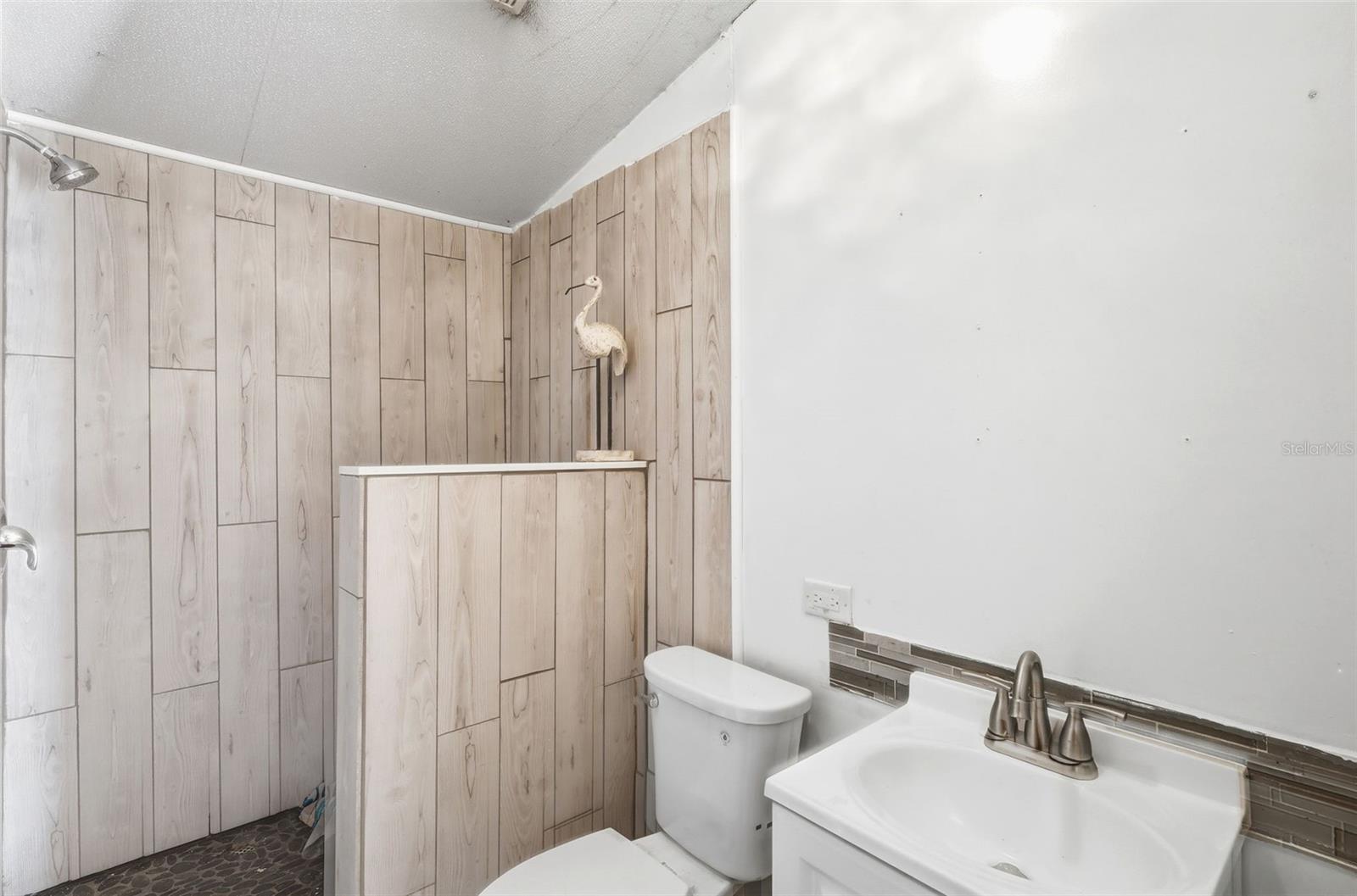 Listing photo id 27 for 106 Browns Road