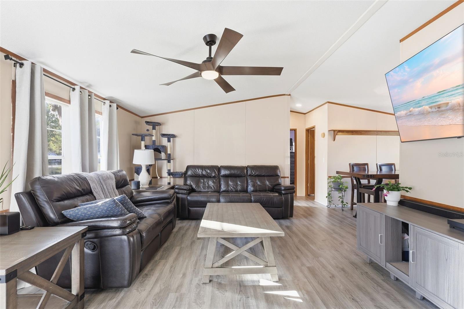 Listing photo id 3 for 106 Browns Road