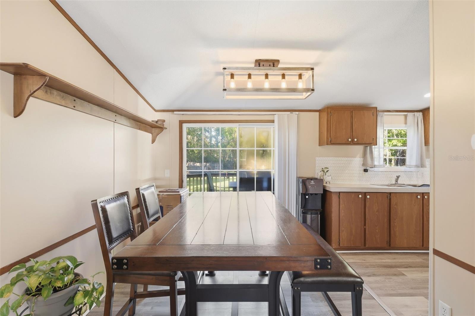 Listing photo id 7 for 106 Browns Road