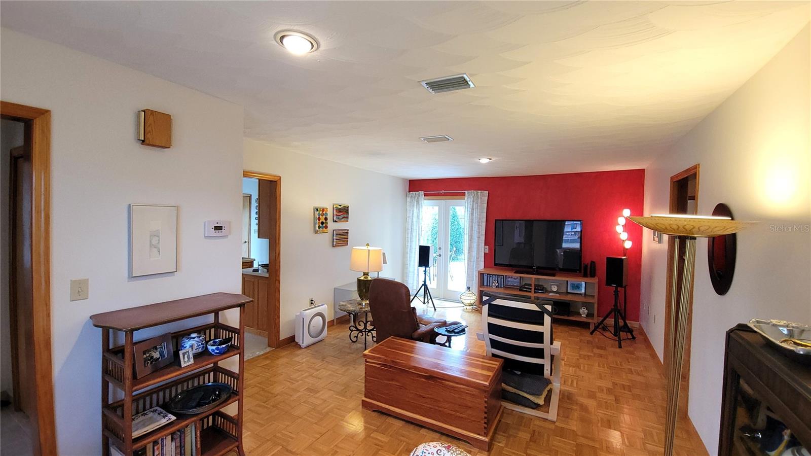 Image 14 of 38 For 306 Kingsbury Boulevard