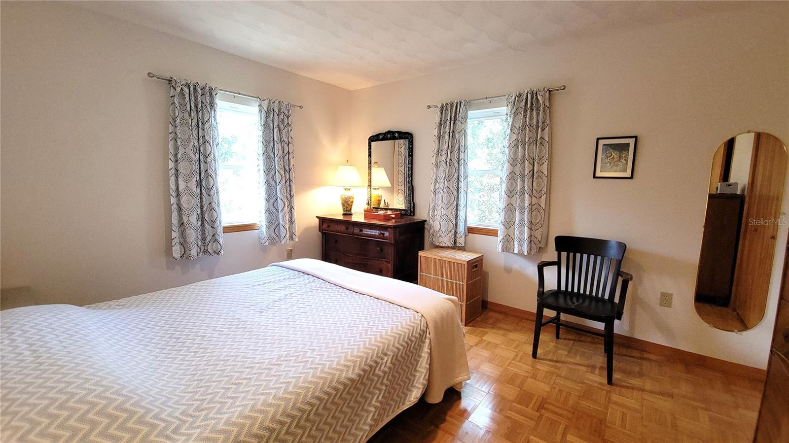 Image 21 of 38 For 306 Kingsbury Boulevard