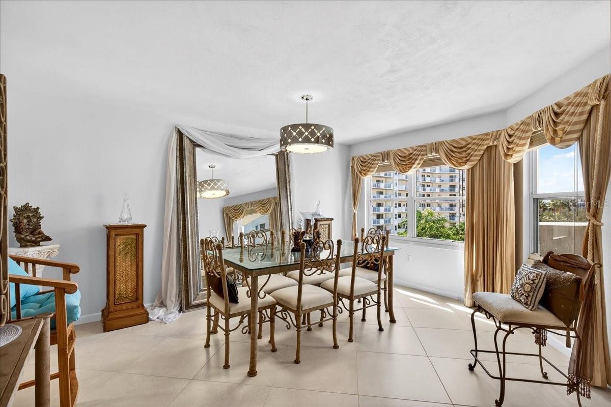 Image 10 of 99 For 1 John Anderson Drive 4120