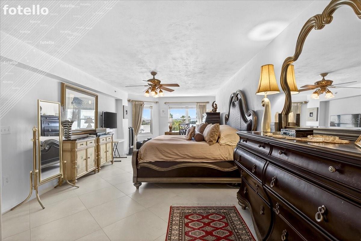 Image 24 of 99 For 1 John Anderson Drive 4120