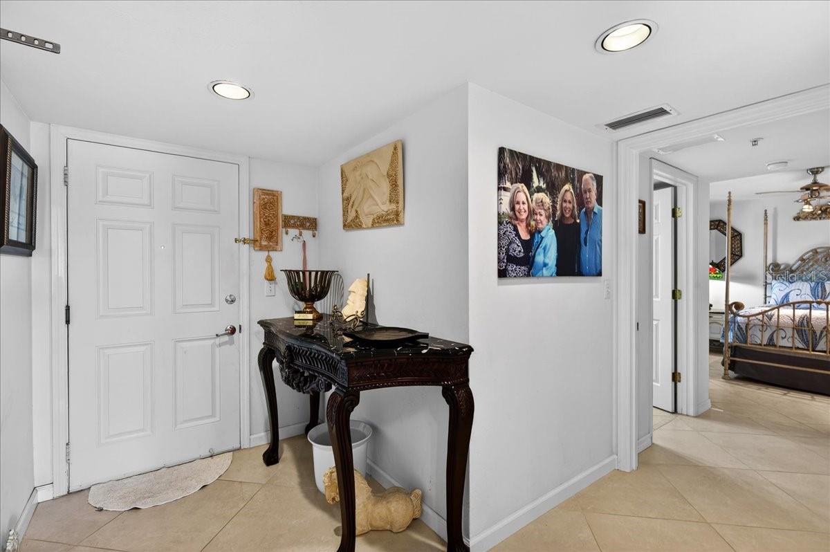 Image 32 of 99 For 1 John Anderson Drive 4120