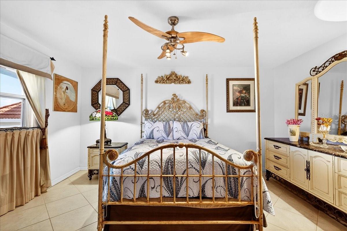 Image 35 of 99 For 1 John Anderson Drive 4120