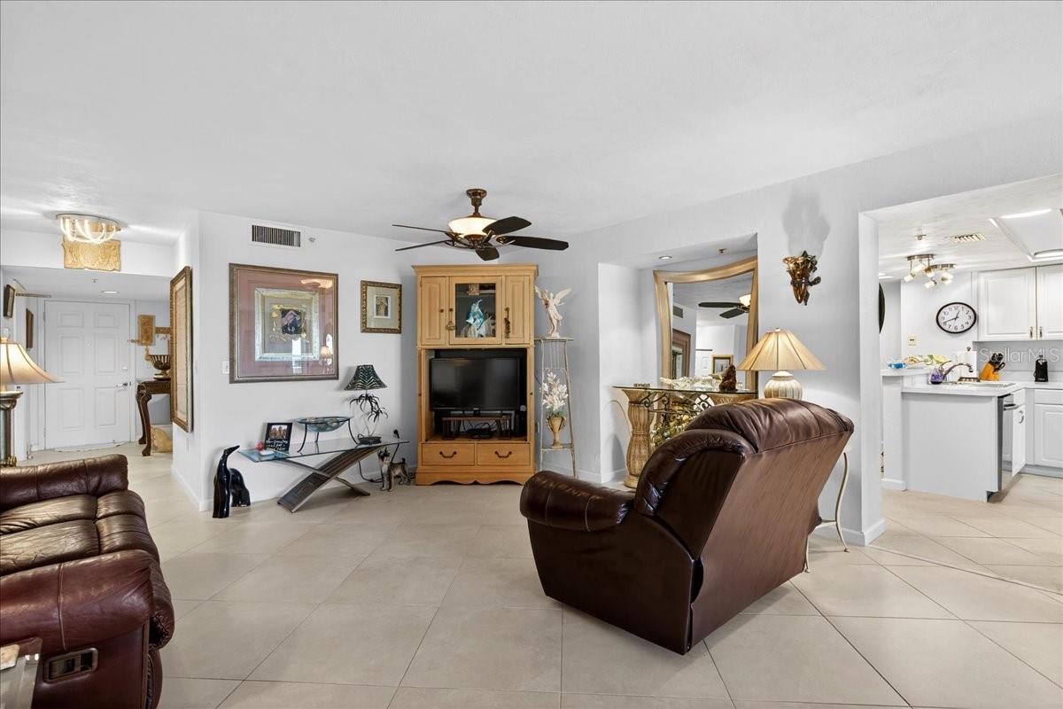 Image 4 of 99 For 1 John Anderson Drive 4120