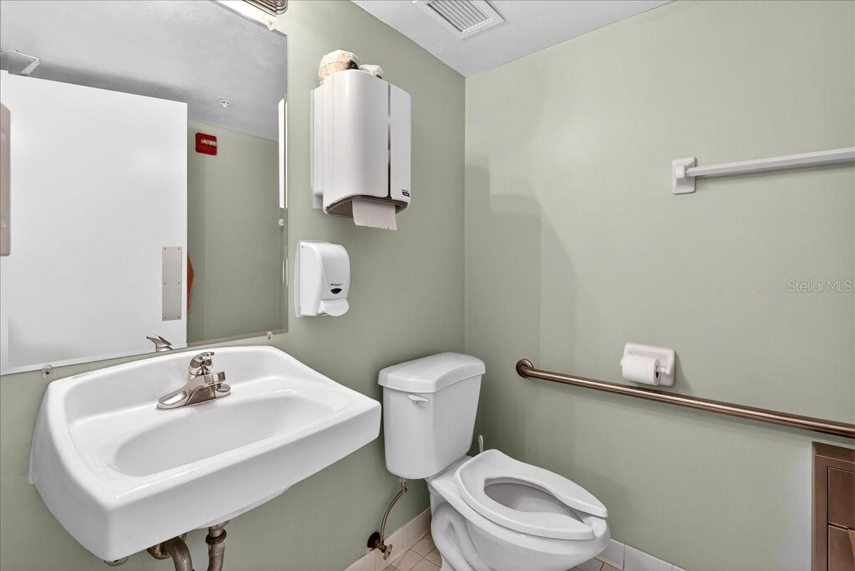 Image 67 of 99 For 1 John Anderson Drive 4120