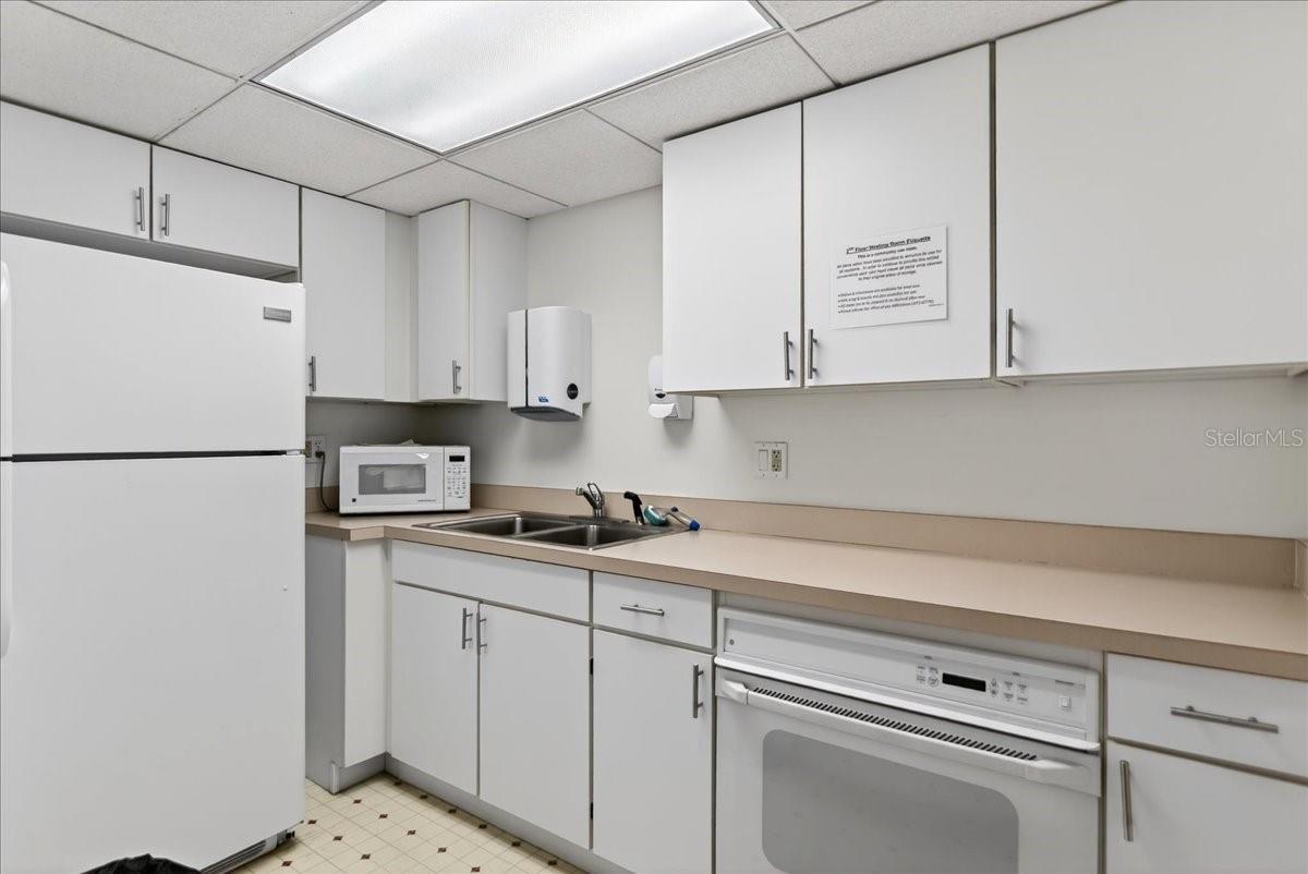 Image 77 of 99 For 1 John Anderson Drive 4120