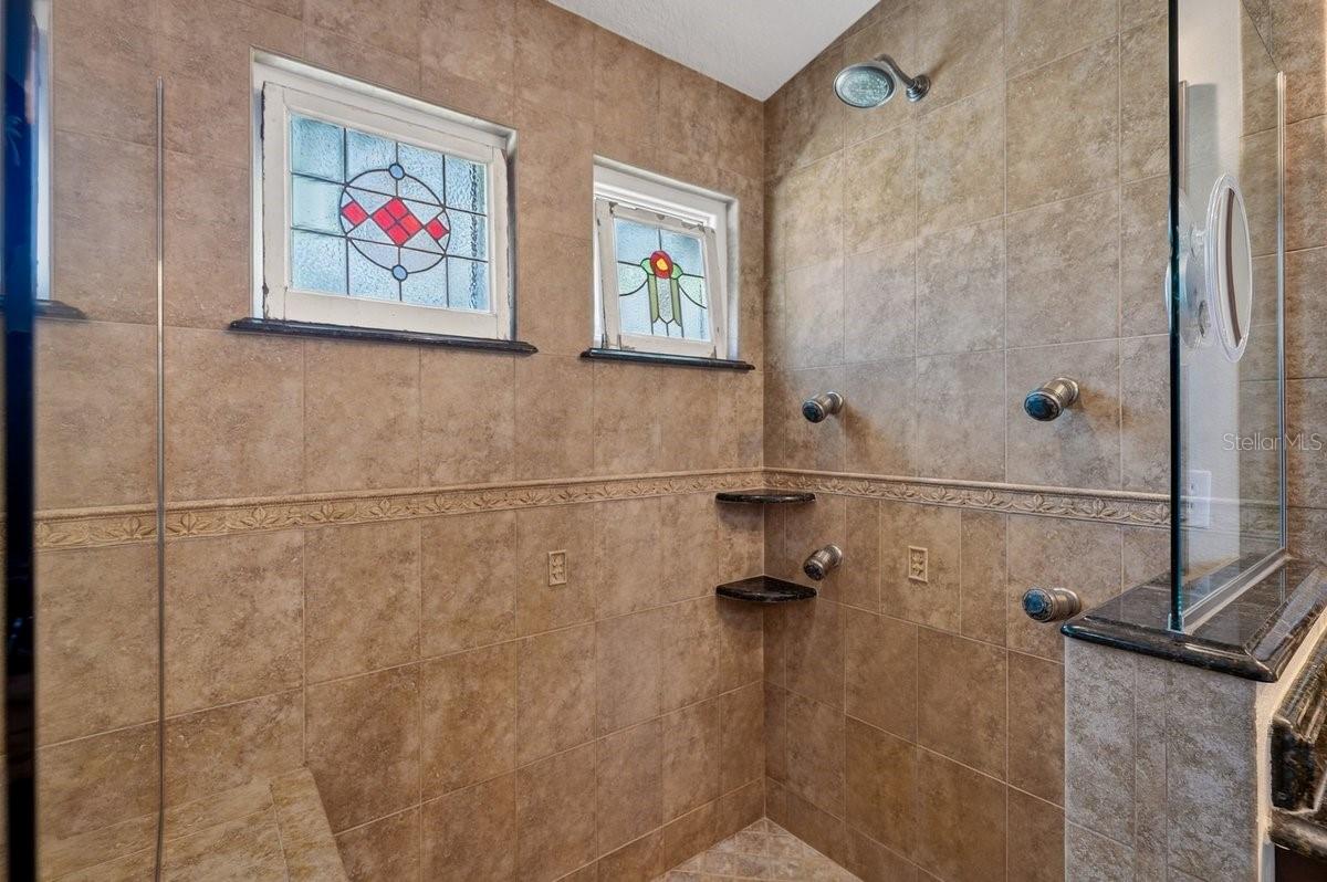 Image 25 of 75 For 14 Village Drive