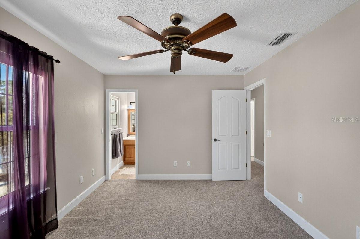 Image 31 of 75 For 14 Village Drive