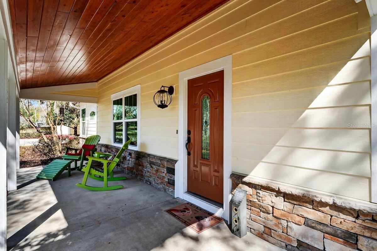 Image 7 of 75 For 14 Village Drive