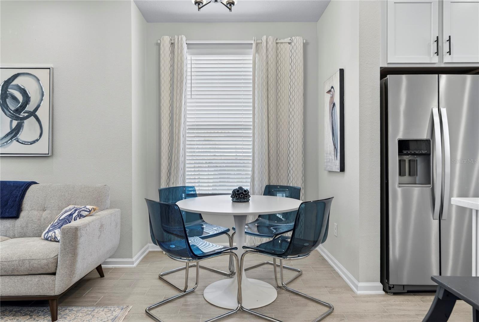 Listing photo id 21 for 1096 Farwell Street