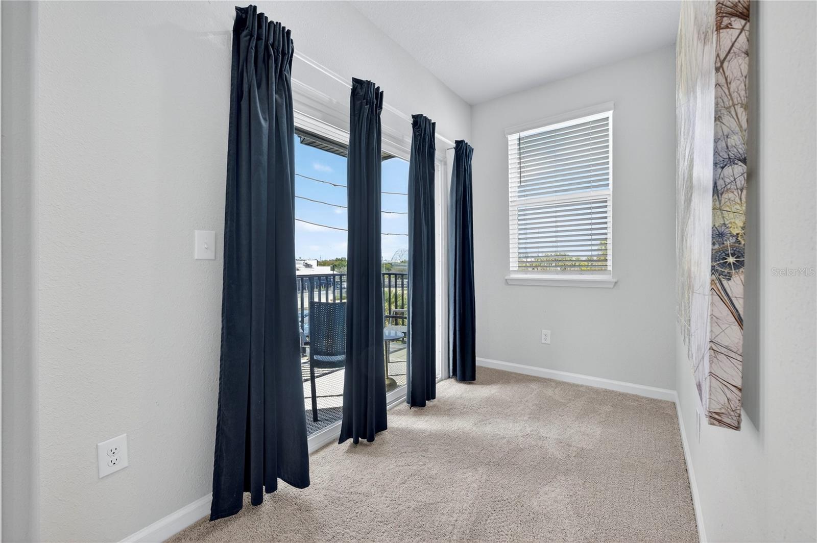 Listing photo id 48 for 1096 Farwell Street