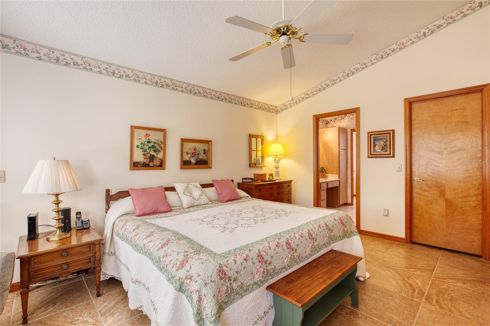 Image 25 of 59 For 550 Woodgrove Street