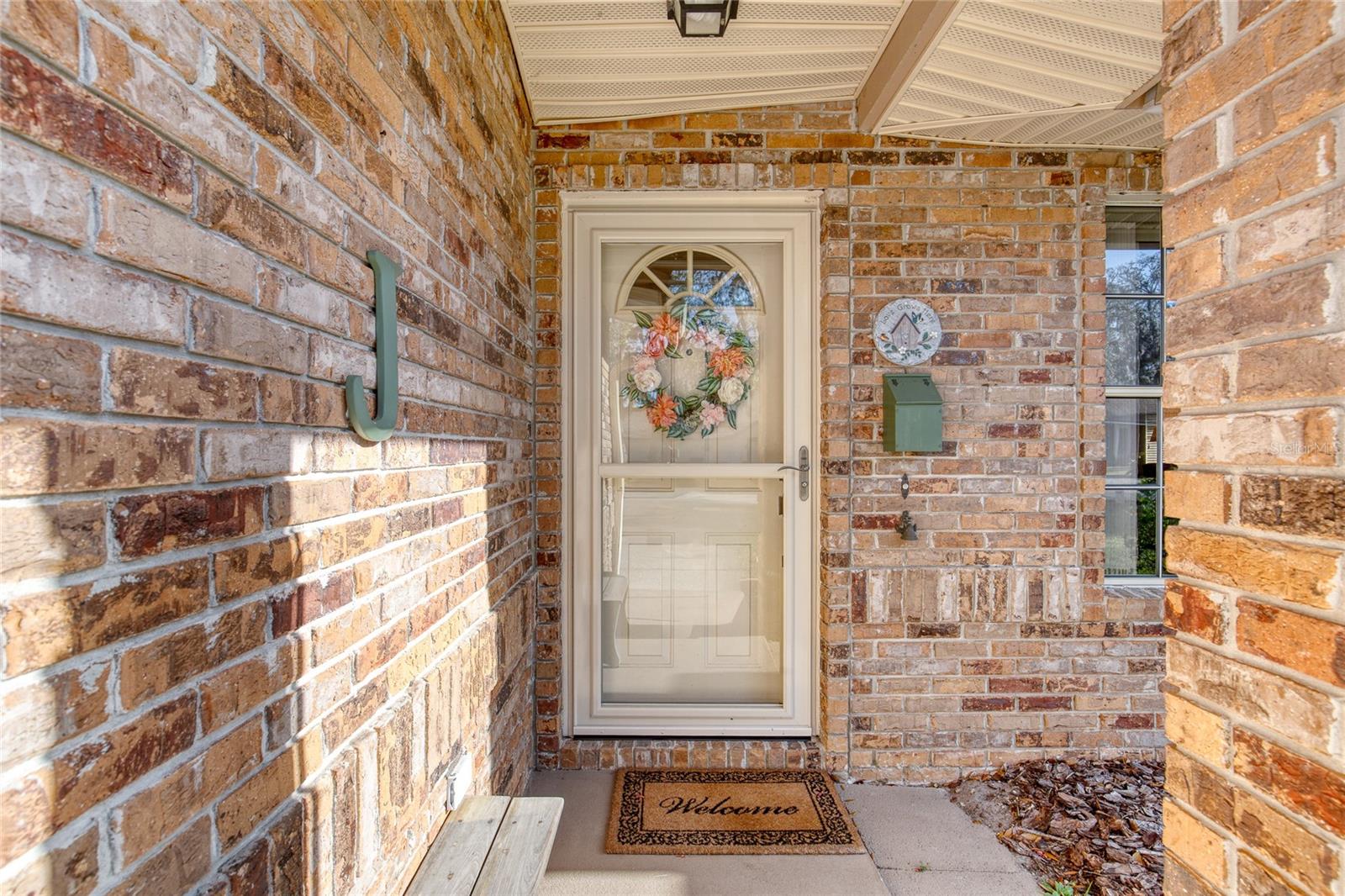 Image 4 of 59 For 550 Woodgrove Street