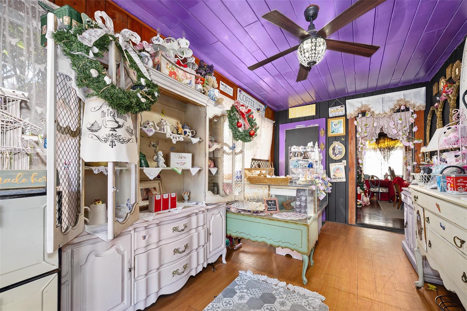 Image 18 of 49 For 228 Howry Avenue