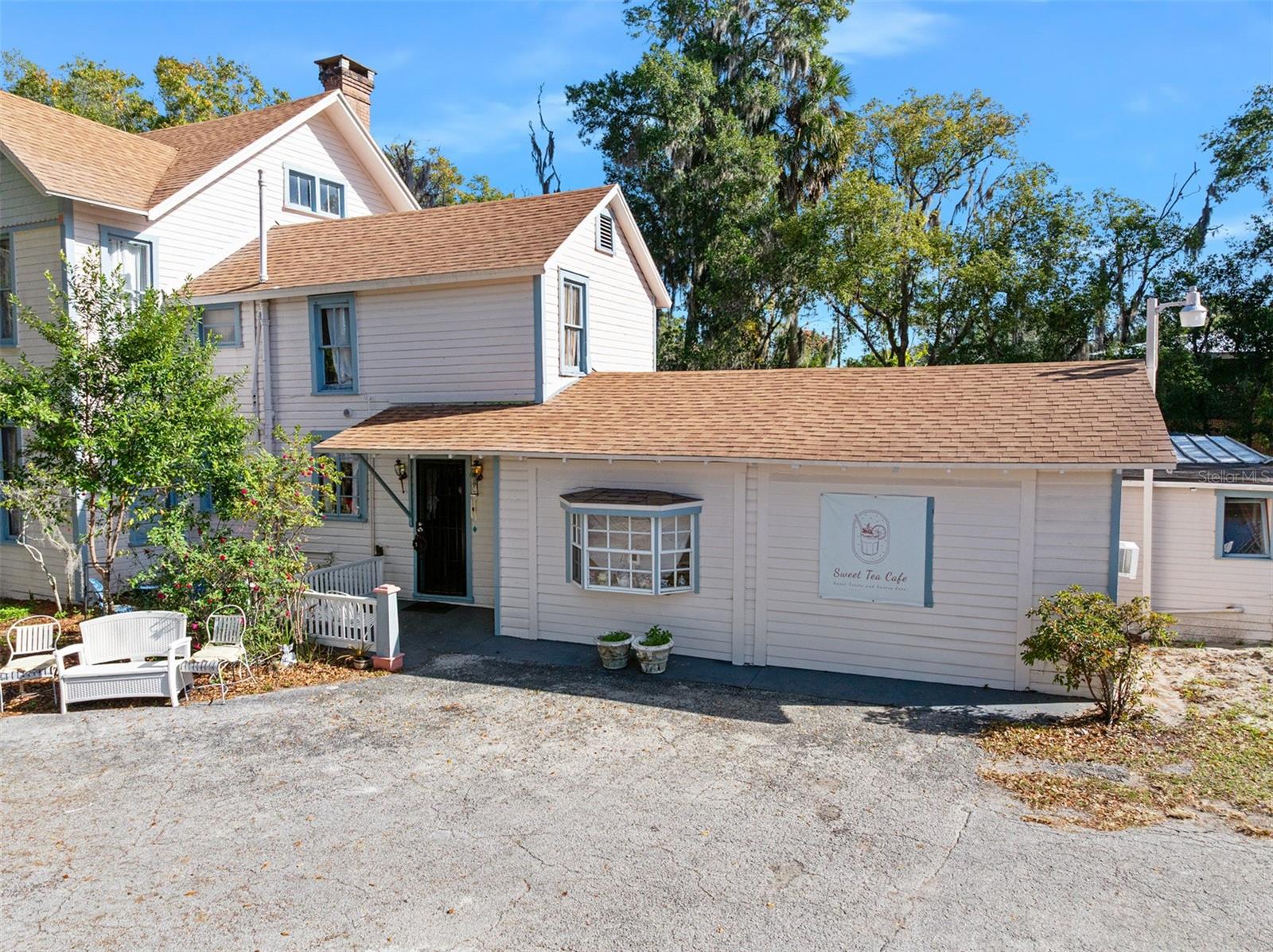 Image 32 of 49 For 228 Howry Avenue