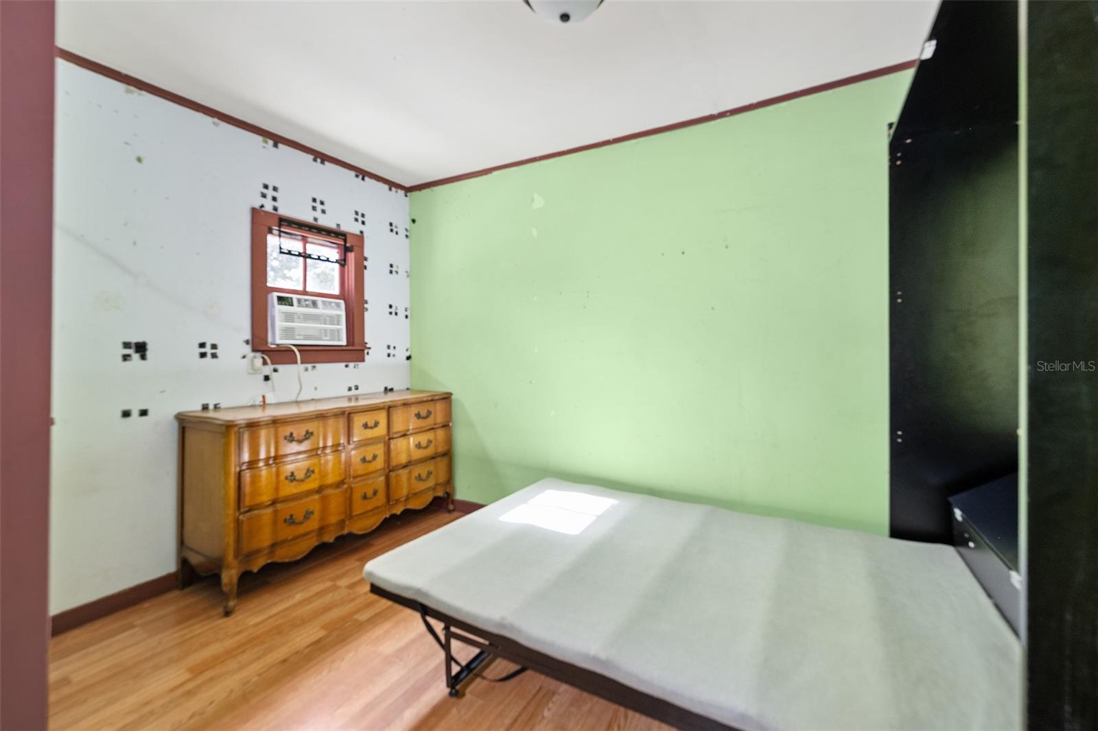 Image 45 of 49 For 228 Howry Avenue