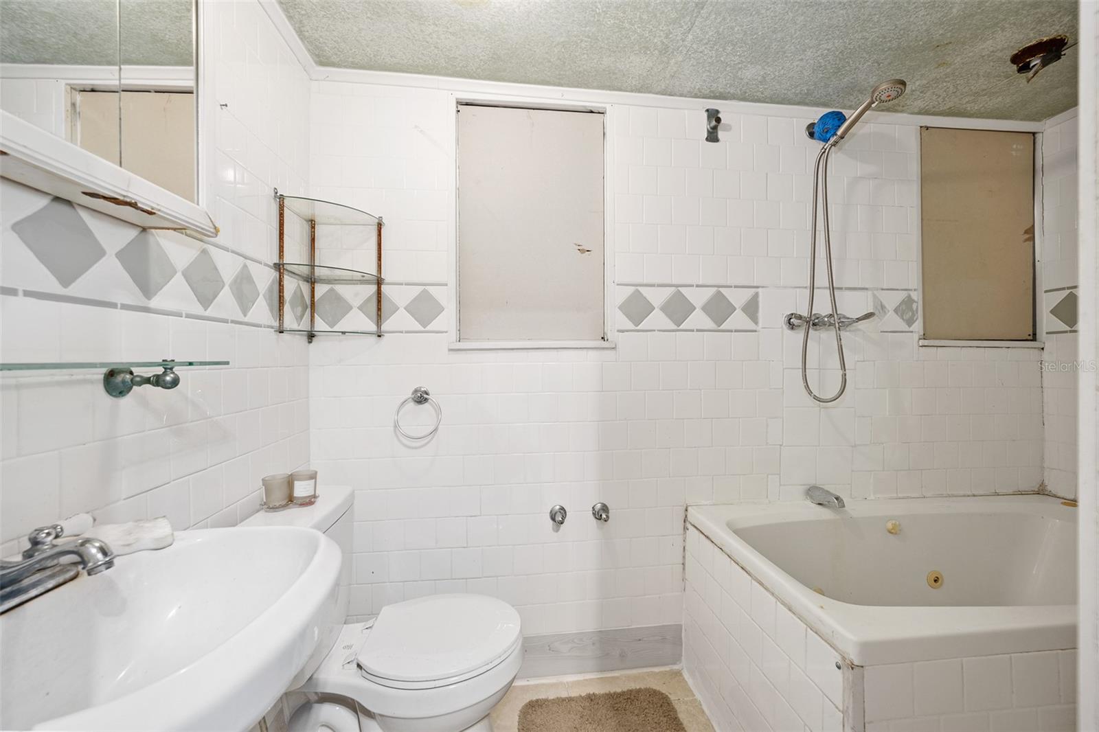 Image 46 of 49 For 228 Howry Avenue