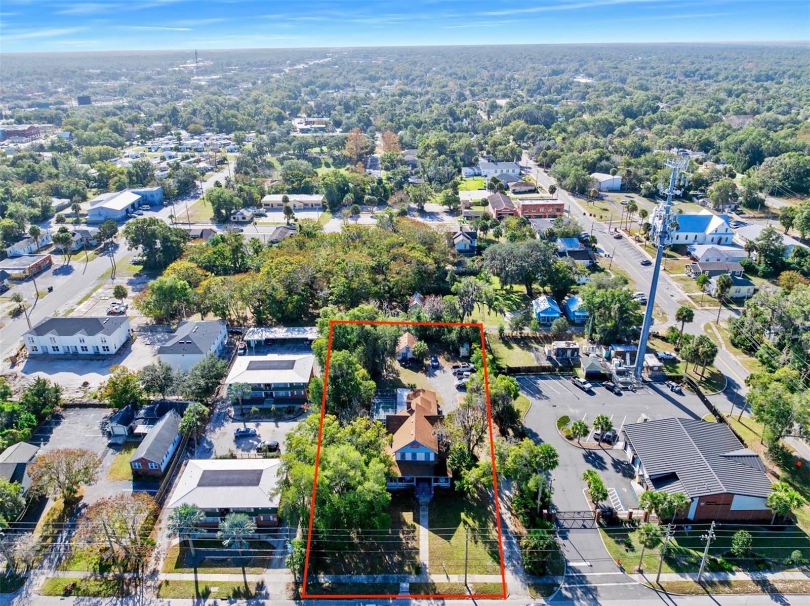 Image 6 of 49 For 228 Howry Avenue