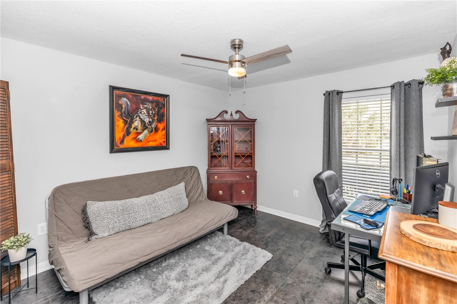 Image 17 of 51 For 257 Hazeltine Drive