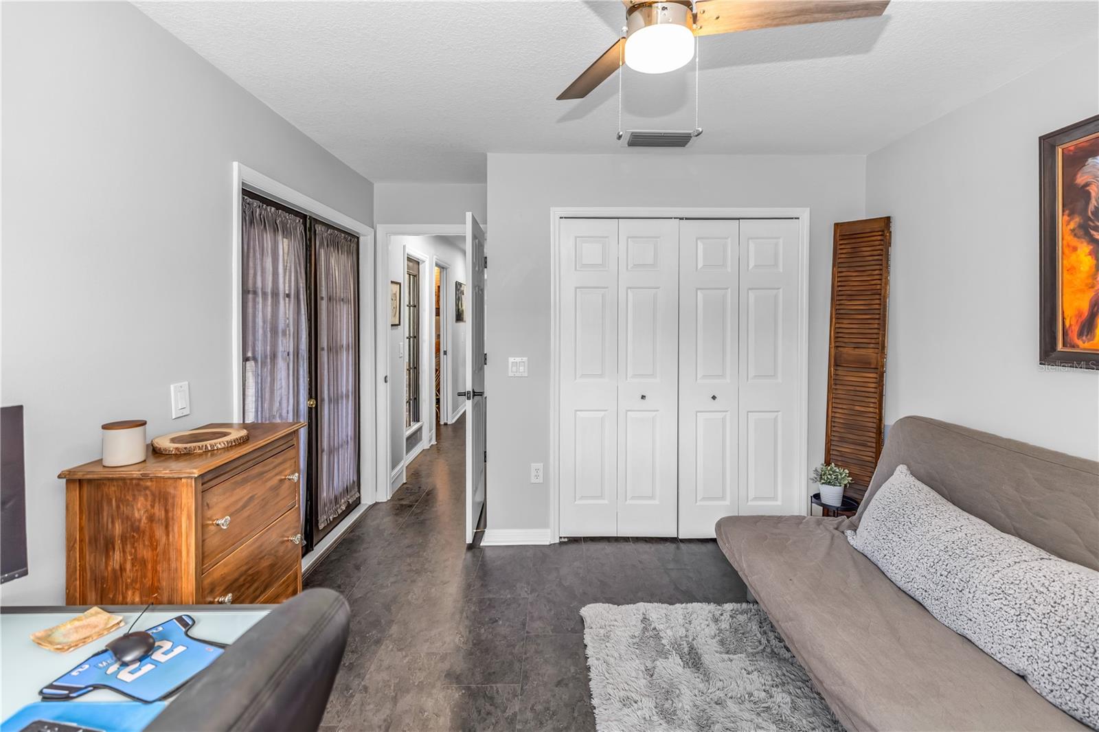 Image 18 of 51 For 257 Hazeltine Drive