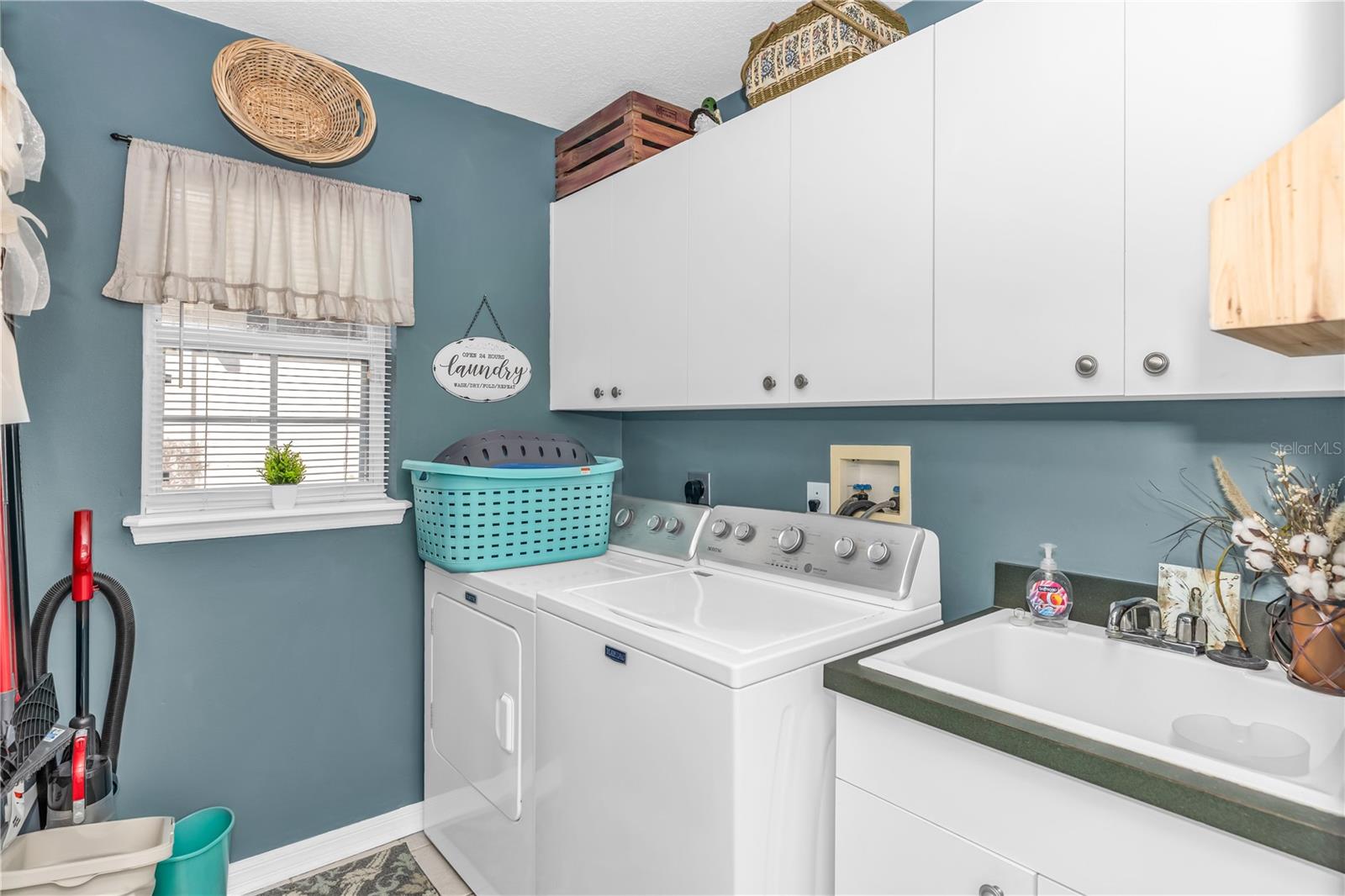 Image 25 of 51 For 257 Hazeltine Drive