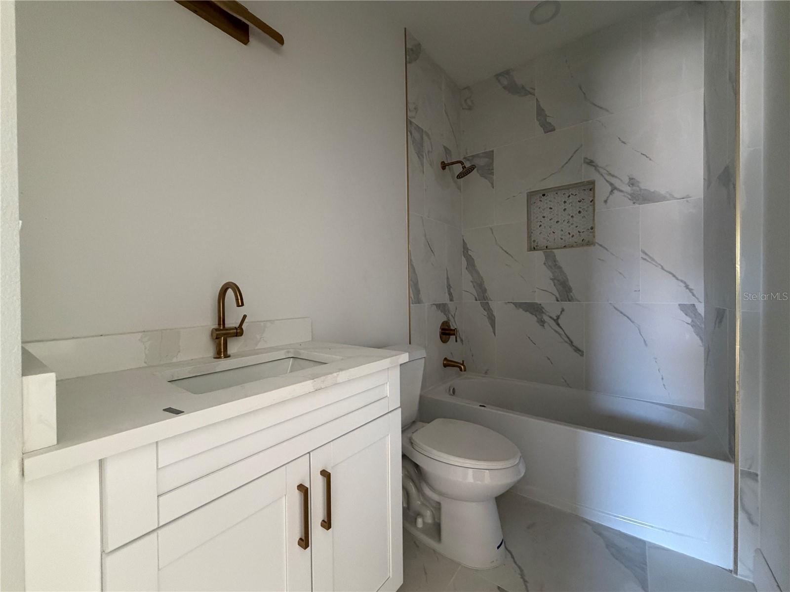 Image 6 of 8 For 1607 Illinois Street