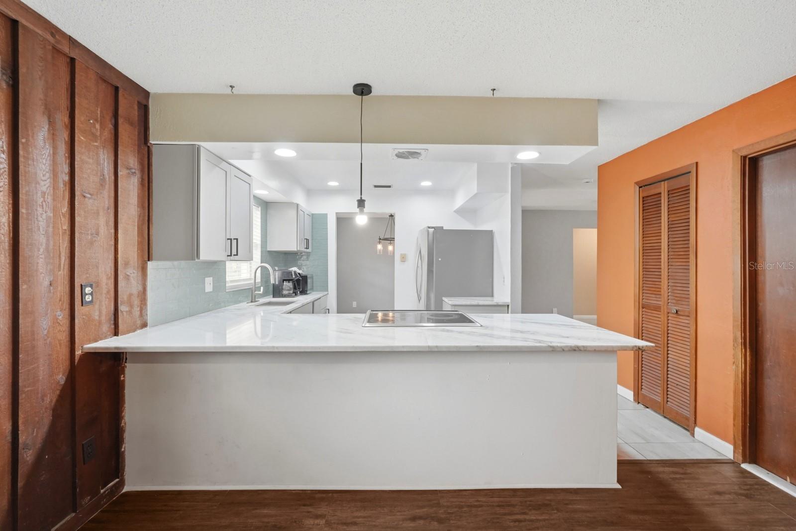 Image 17 of 41 For 1317 Shangri La Drive