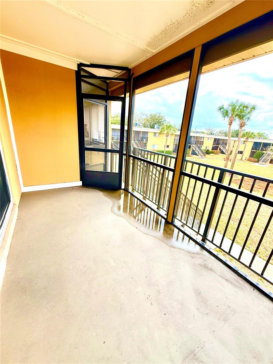 Image 17 of 30 For 1000 Lake Of The Woods Boulevard 206f