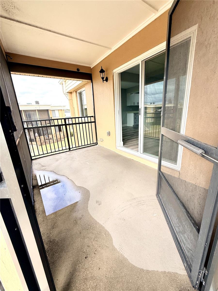 Image 18 of 30 For 1000 Lake Of The Woods Boulevard 206f