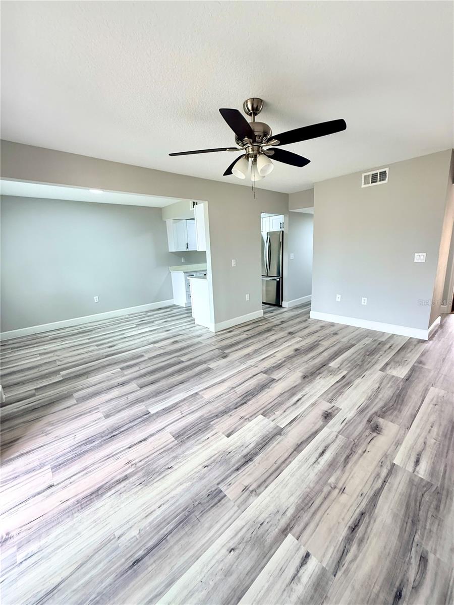 Image 7 of 30 For 1000 Lake Of The Woods Boulevard 206f