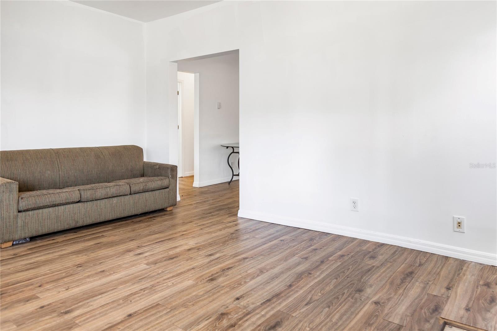 Image 5 of 26 For 513 Butler Boulevard