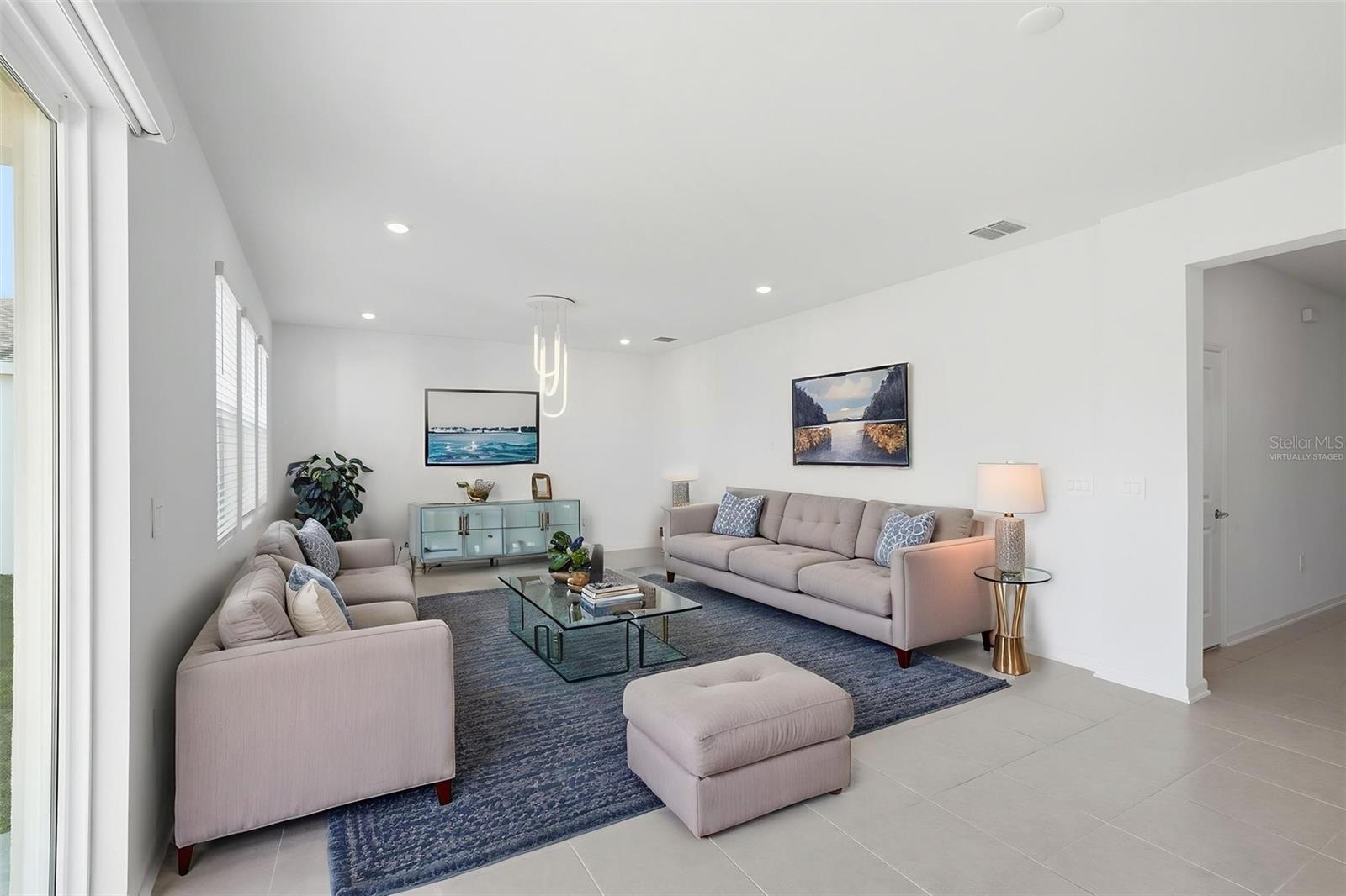 Image 5 of 42 For 694 Peroni Avenue