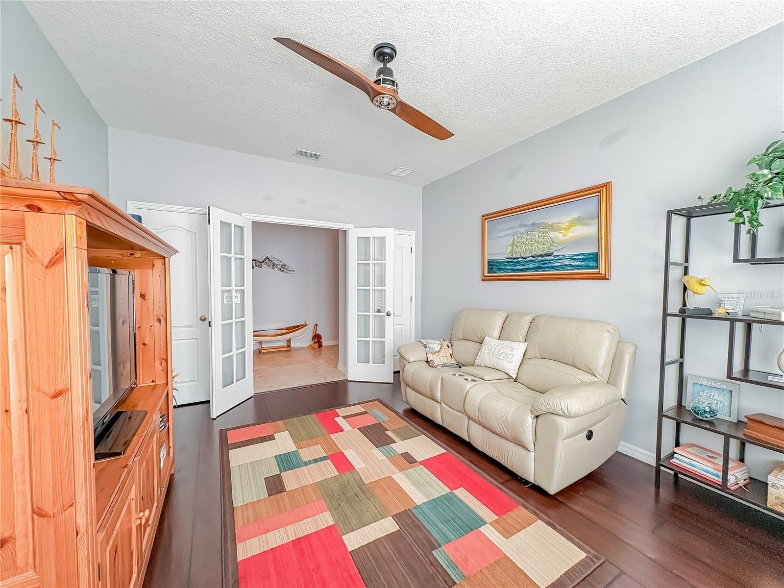 Image 11 of 29 For 1528 Blue Grass Boulevard