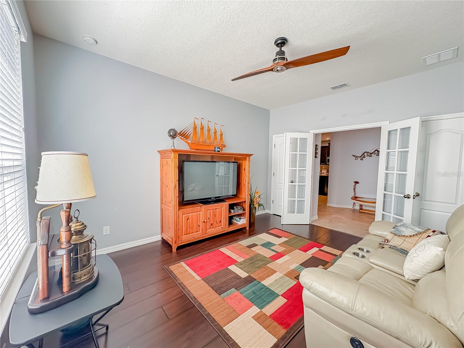 Image 12 of 29 For 1528 Blue Grass Boulevard