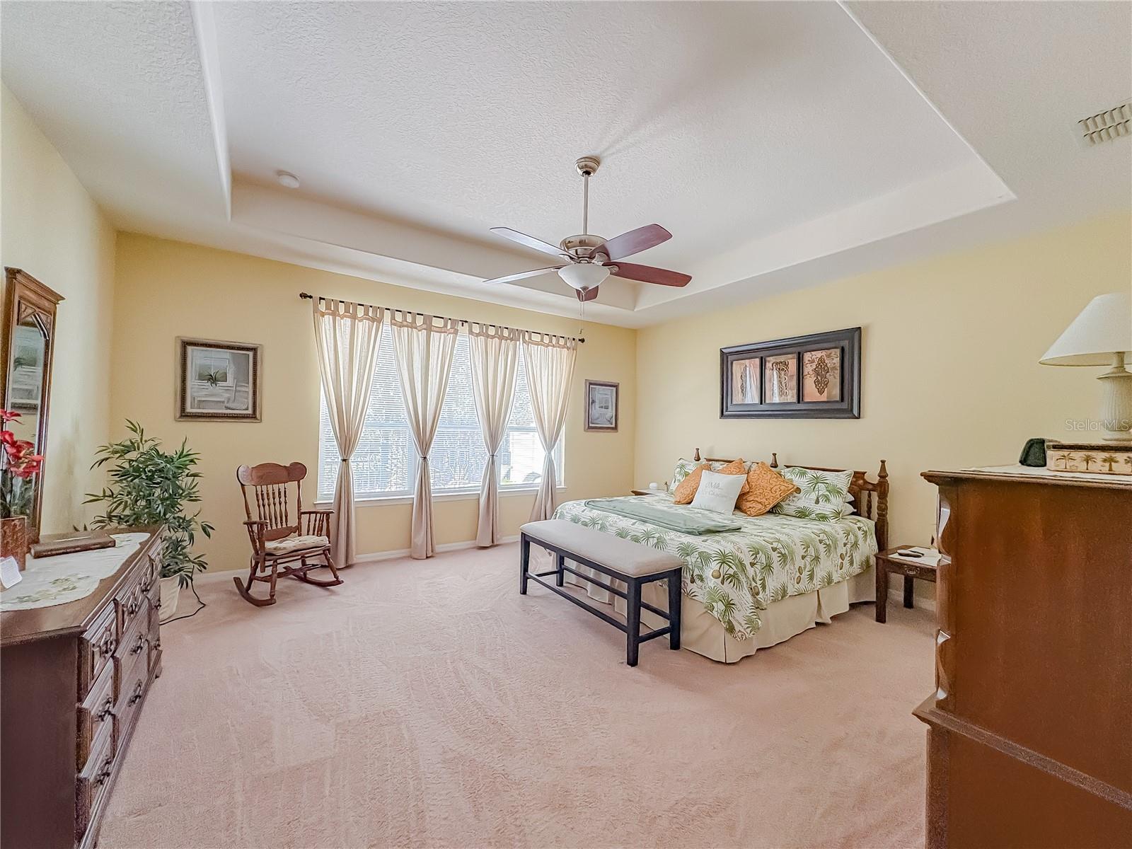 Image 15 of 29 For 1528 Blue Grass Boulevard