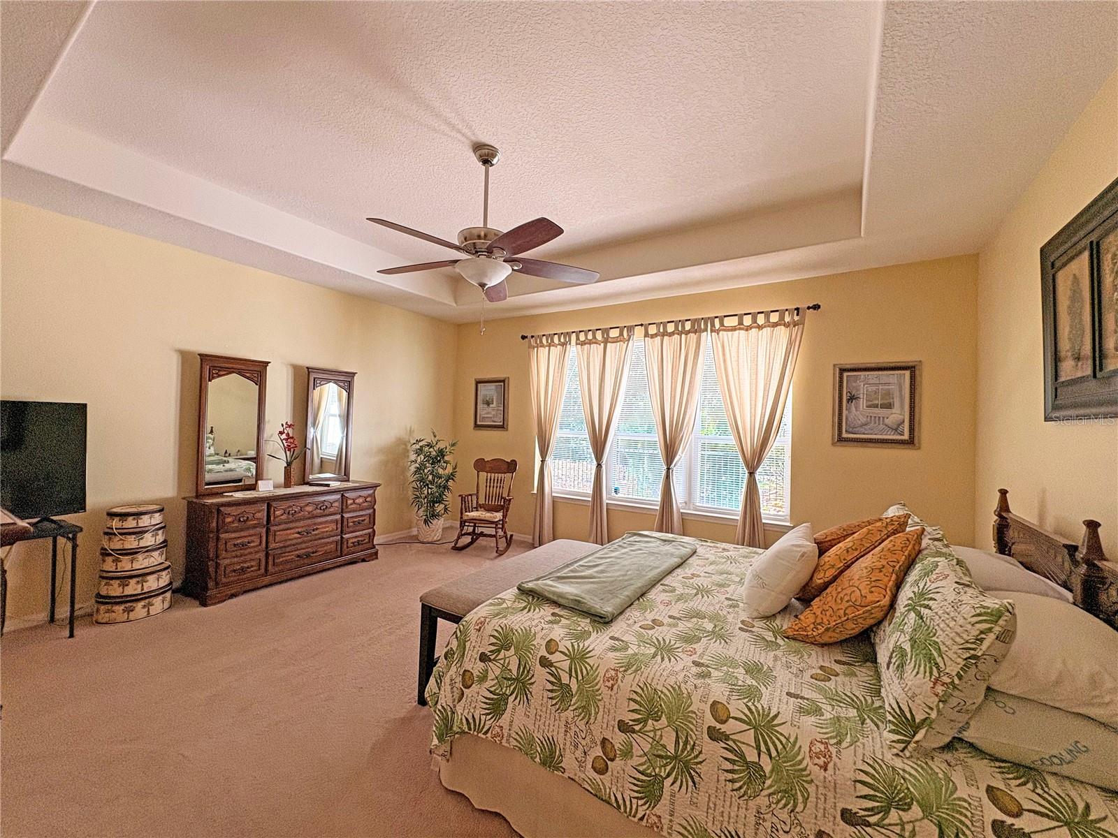 Image 16 of 29 For 1528 Blue Grass Boulevard