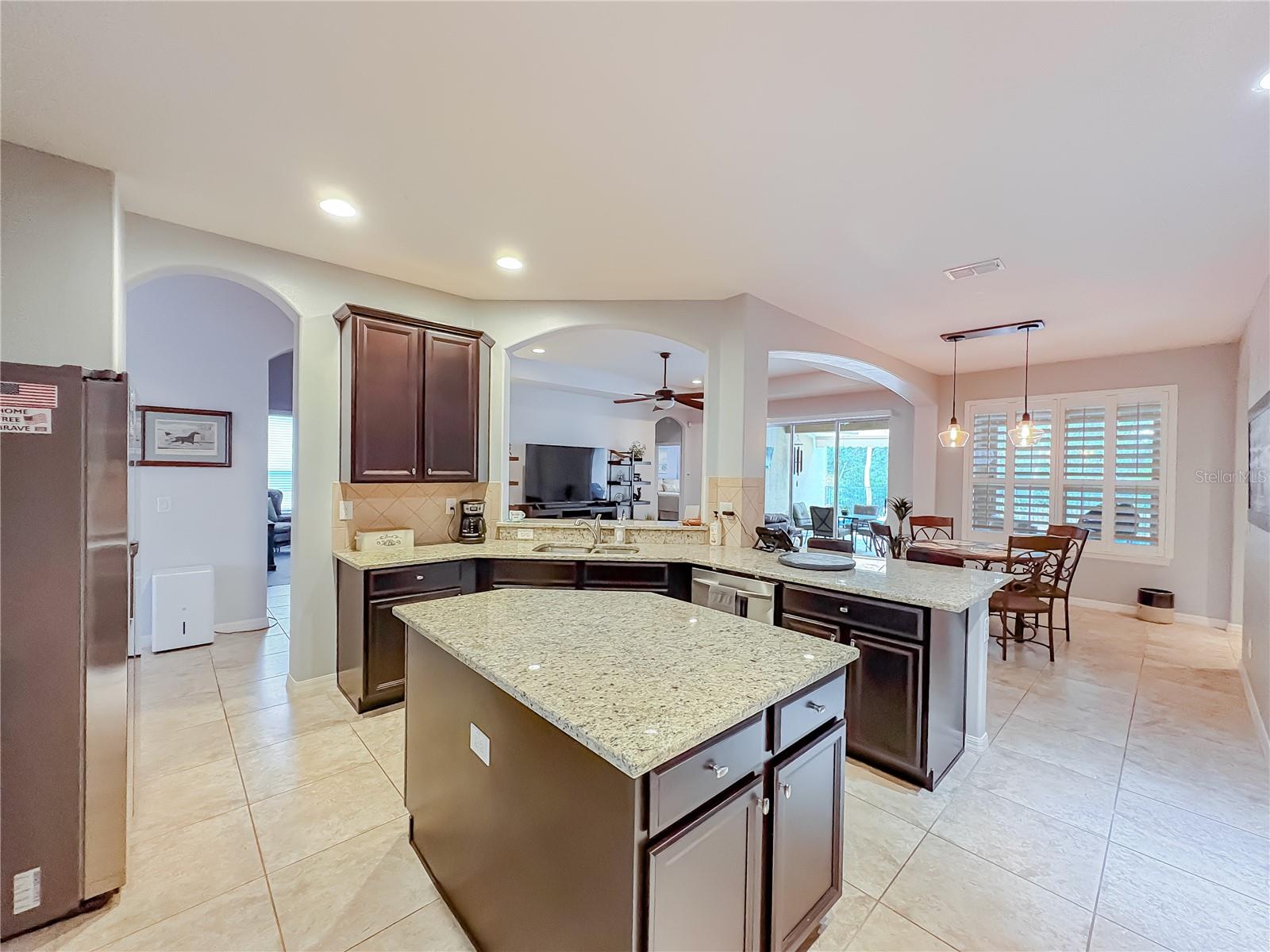 Image 6 of 29 For 1528 Blue Grass Boulevard