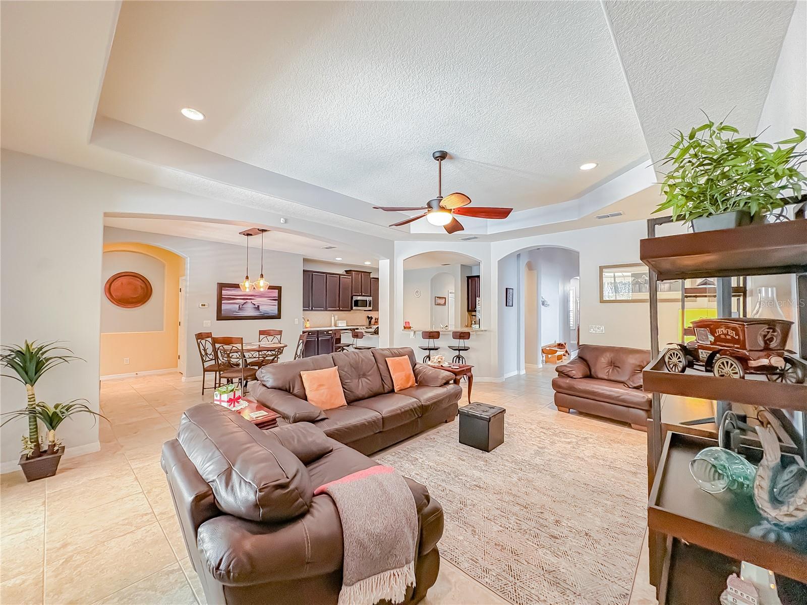 Image 9 of 29 For 1528 Blue Grass Boulevard