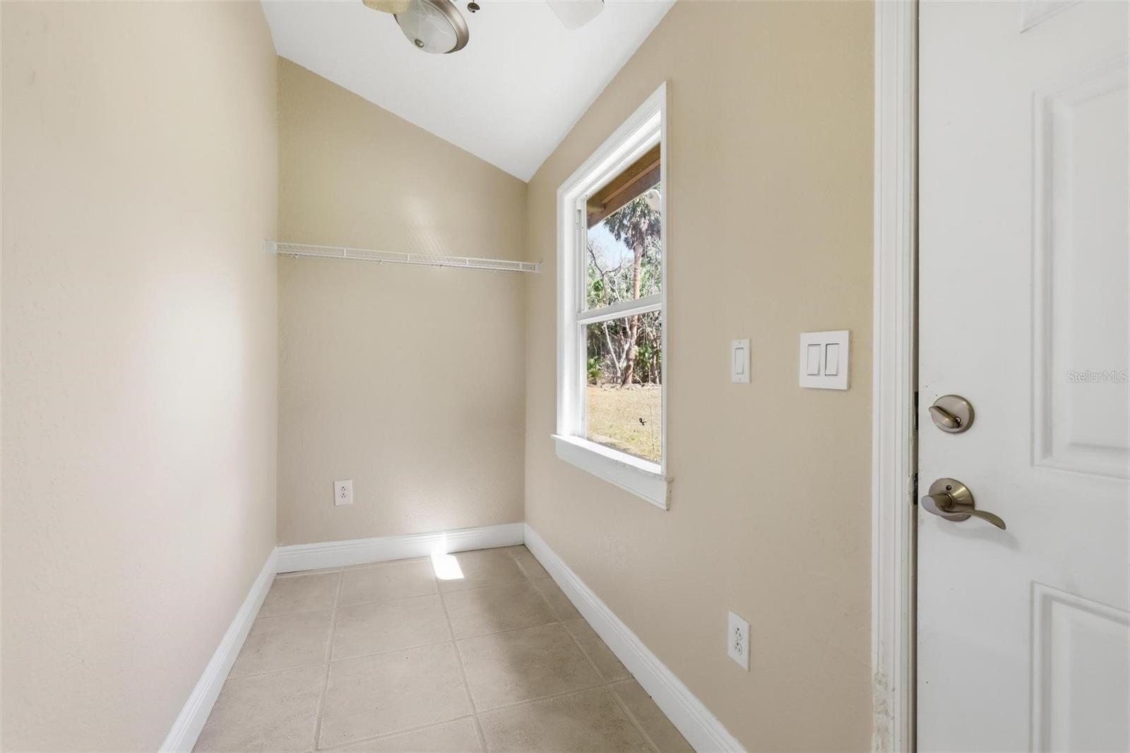 Image 16 of 81 For 4062 Audubon Avenue