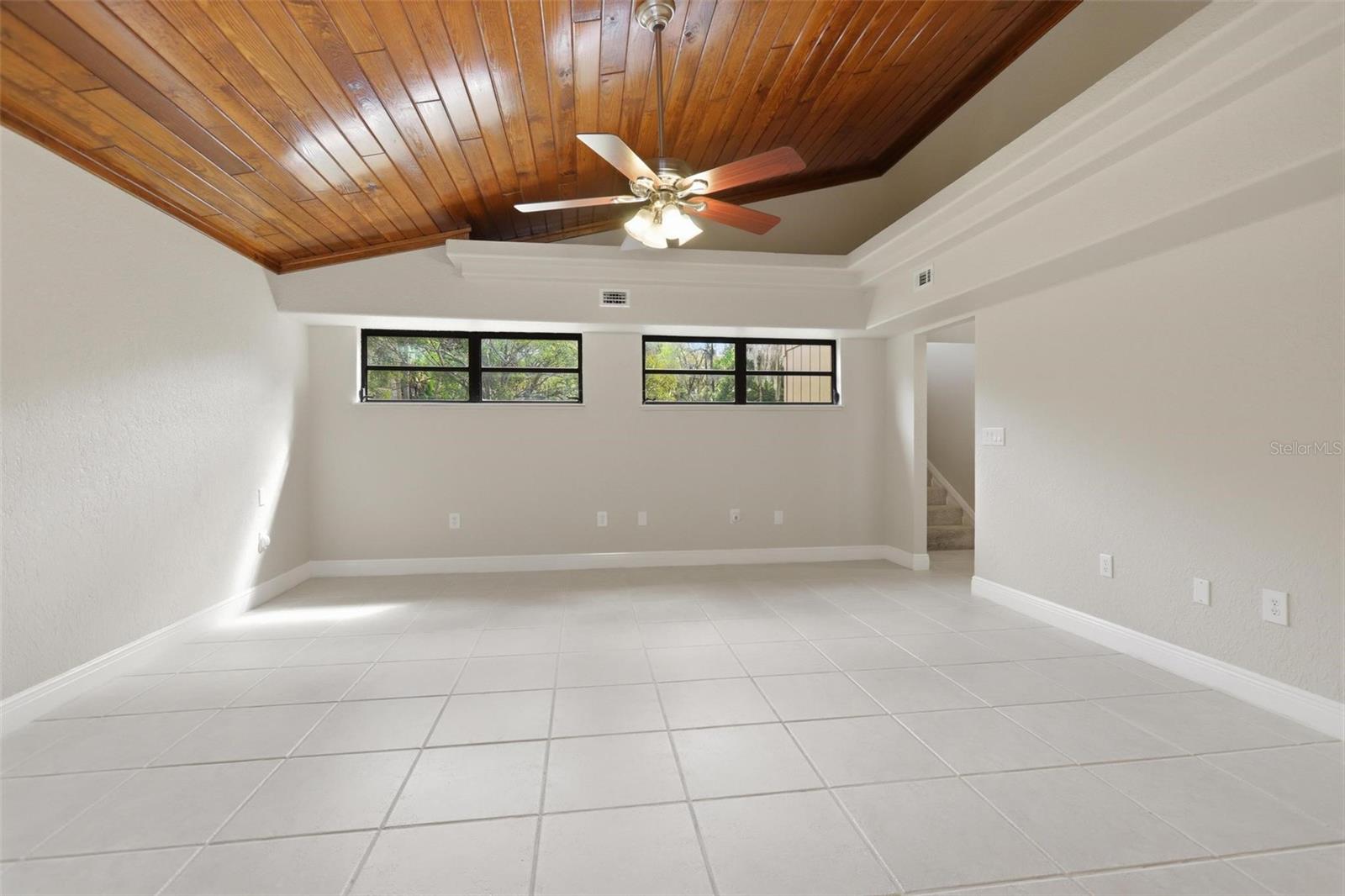 Image 21 of 81 For 4062 Audubon Avenue