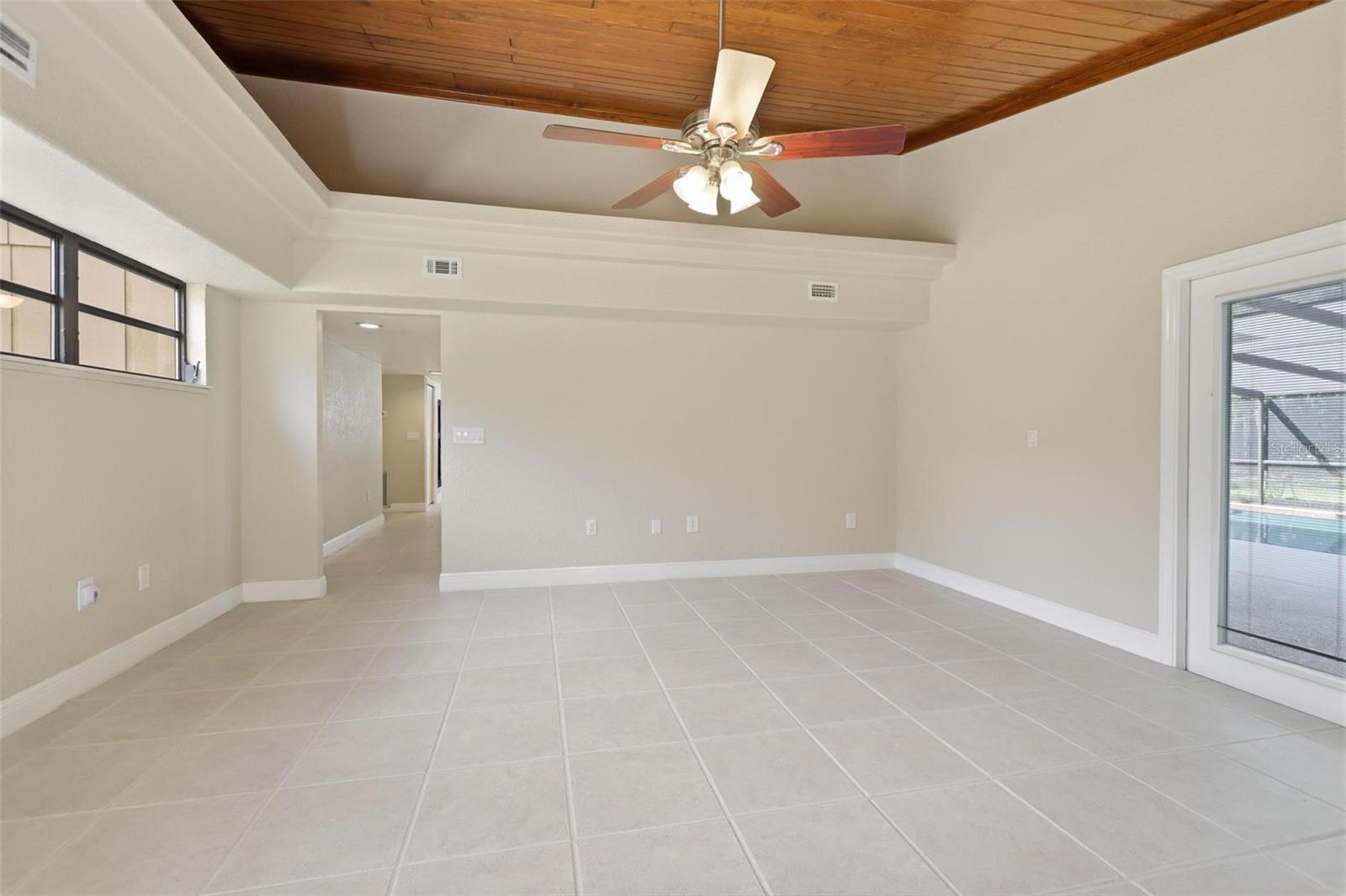 Image 22 of 81 For 4062 Audubon Avenue