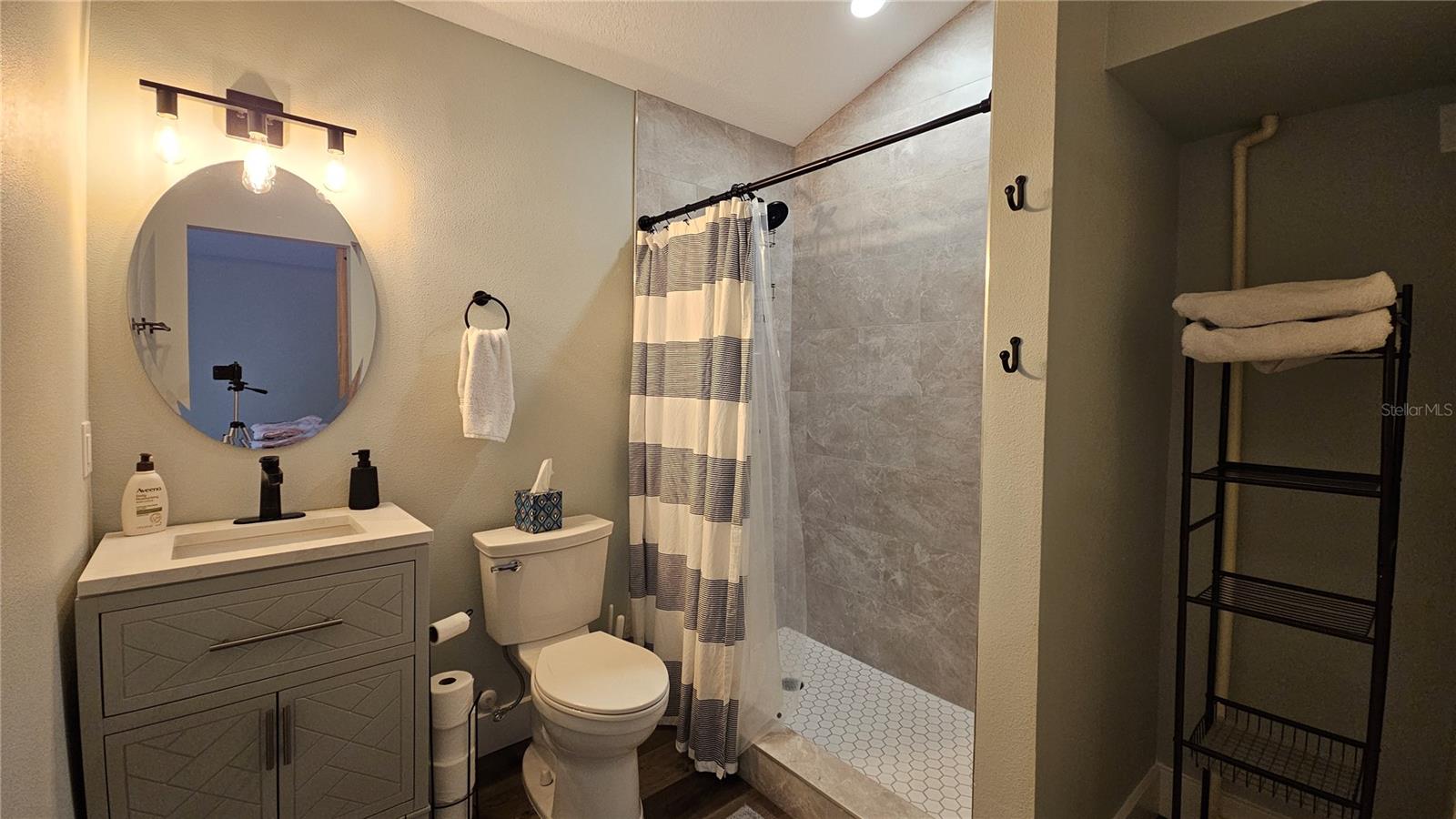 Listing photo id 17 for 2628 Sunset Drive