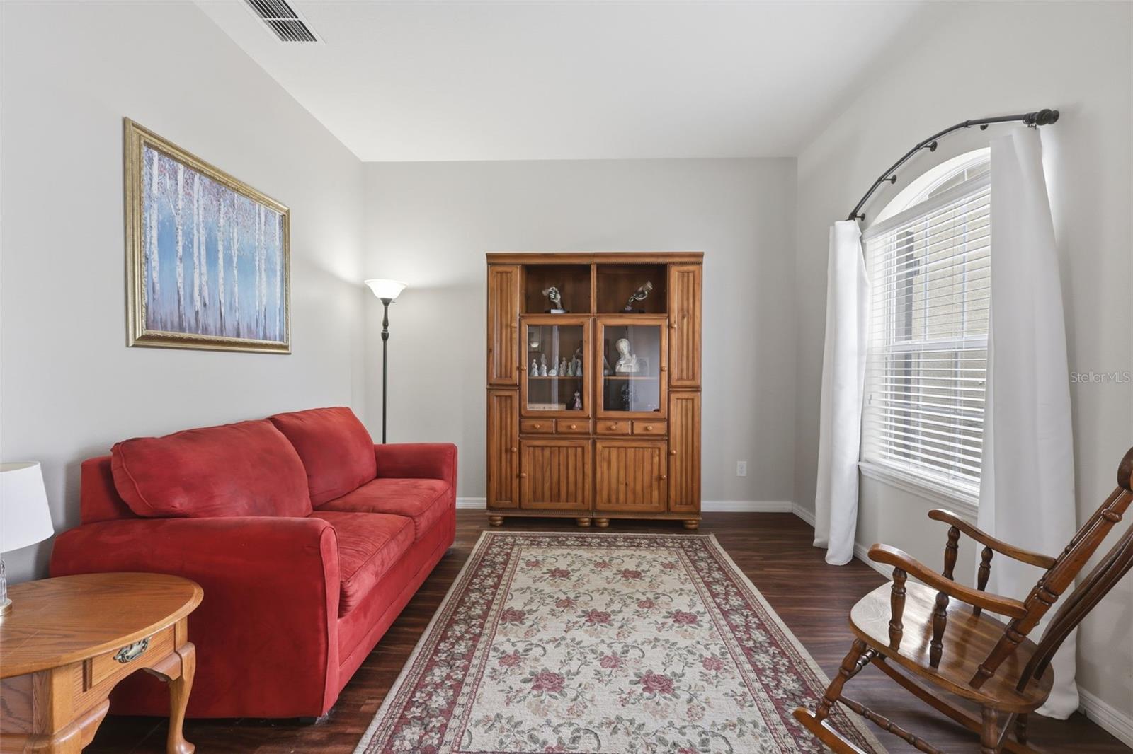 Image 10 of 48 For 1604 Blue Grass Boulevard