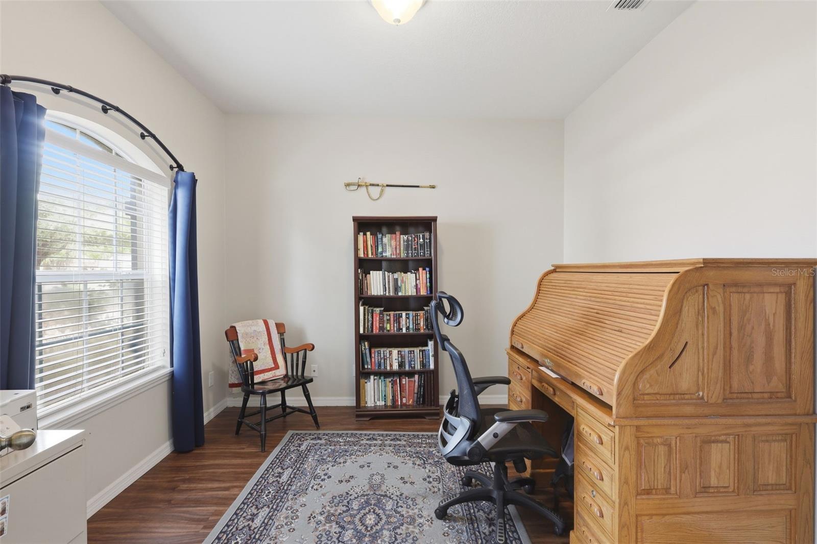 Image 12 of 48 For 1604 Blue Grass Boulevard